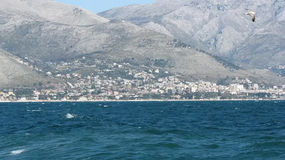 Formia e i Monti Aurunci visti dal mare