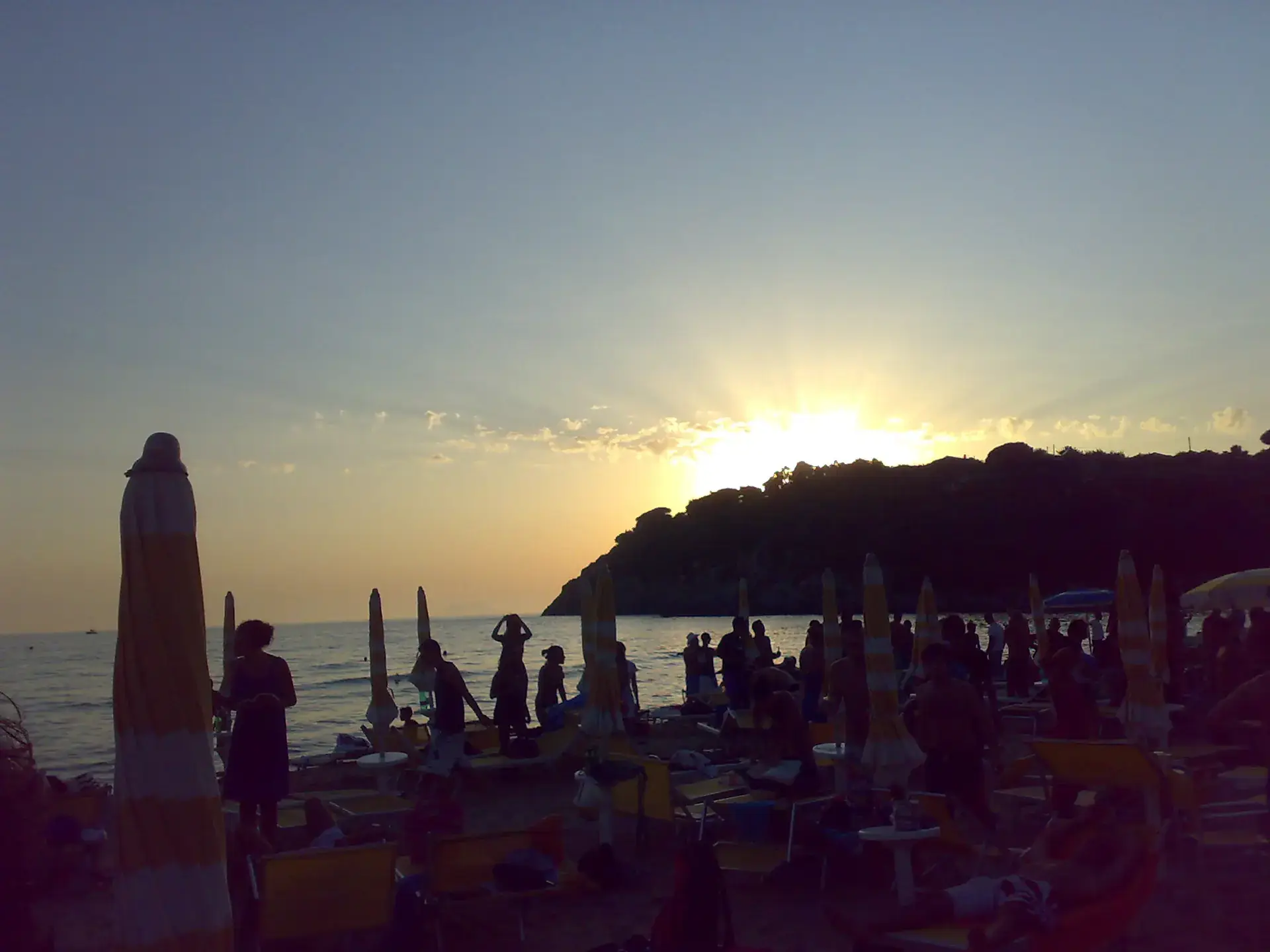 Sonnenuntergang am Strand Ariana in Gaeta